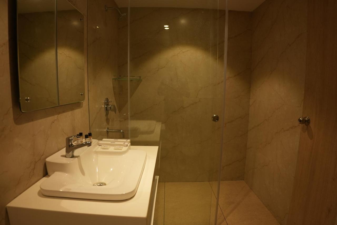 Hotel Ocean Vista Bay فيساخاباتنام المظهر الخارجي الصورة